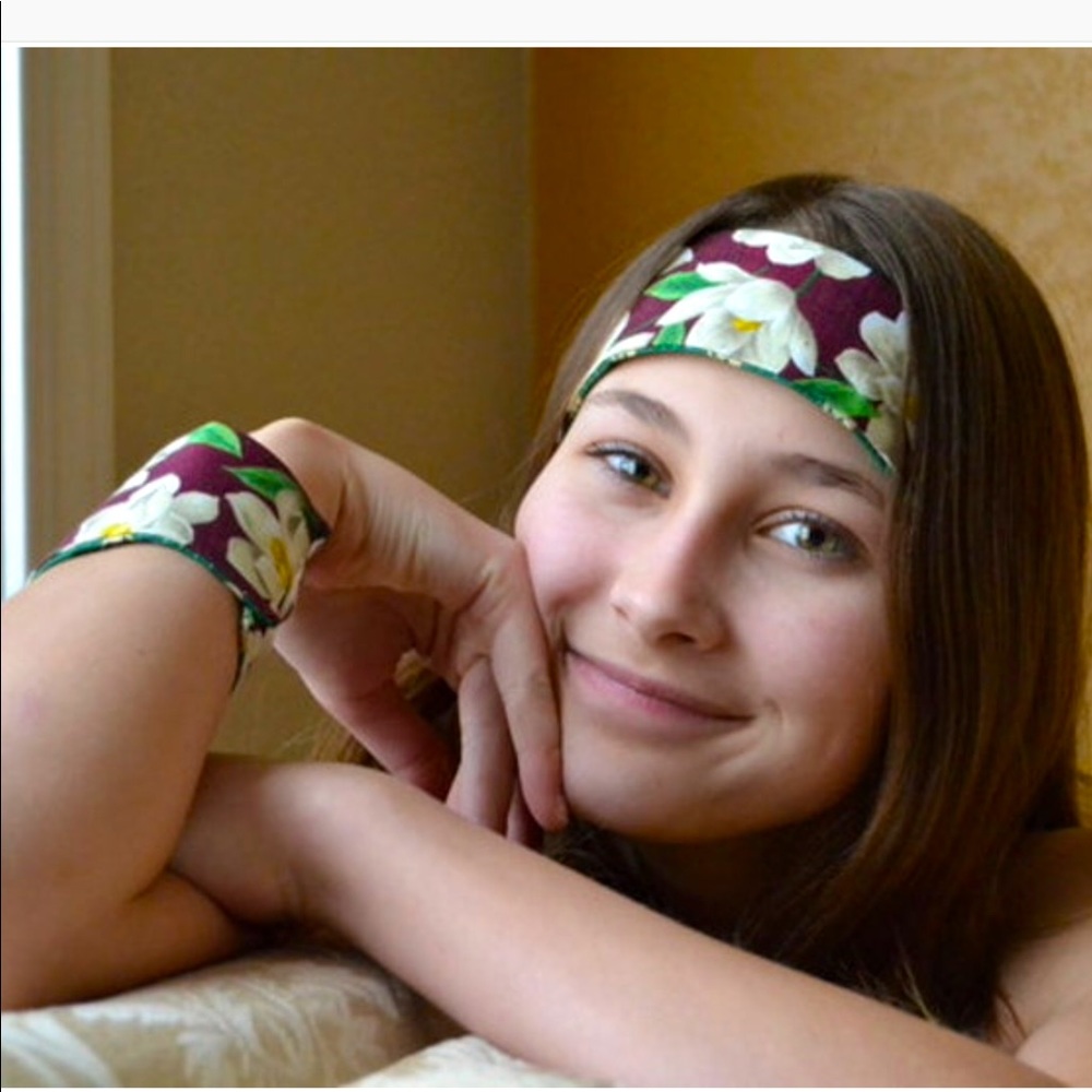 Magnolia print cotton floral maroon red fabric headband & cuff bracelet set